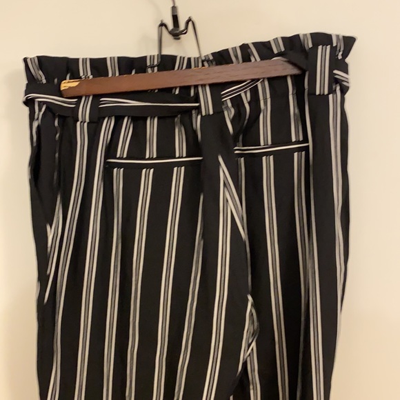 Amazing Paper Bag Pant! - Picture 6 of 6